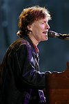 NEW YORK - MAY 8: Stevie Winwood performs   at the American Express &quotLive At The Battery&quot Concert during the 2004 Tribeca Film Festival May 8, 2004 in New York City. <br>  (Photo by Rob Rich/Getty Images) 