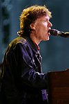 NEW YORK - MAY 8: Stevie Winwood performs   at the American Express &quotLive At The Battery&quot Concert during the 2004 Tribeca Film Festival May 8, 2004 in New York City. <br>  (Photo by Rob Rich/Getty Images) 
