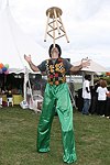 True talent  at the Albert Einstein College of Medicine's Family Day Carnival at the Villa Maria in Watermill on 8-15-04<br>  photo by Rob Rich copyright 2004 516-676-3939  robwayne1@aol.com