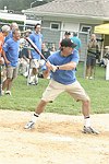 Stewart Lane at the Artist and Writer's Annual Softball game in Easthampton on 8-21-04.  photo by Rob Rich copyright 2004 516-676-3939  robwayne1@aol.com