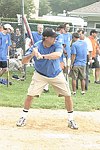 Stewart Lane at the Artist and Writer's Annual Softball game in Easthampton on 8-21-04.  photo by Rob Rich copyright 2004 516-676-3939  robwayne1@aol.com