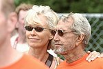 Brenda Seimer  and husband Roy Scheider at the Artist and Writer's Annual Softball game in Easthampton on 8-21-04.  photo by Rob Rich copyright 2004 516-676-3939  robwayne1@aol.com