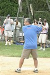 Mike Lupica at the Artist and Writer's Annual Softball game in Easthampton on 8-21-04.  photo by Rob Rich copyright 2004 516-676-3939  robwayne1@aol.com